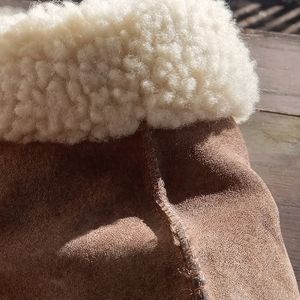 UGG Australia Chestnut Sherling Lined Women's Slip on Slippers - 8 - S/N 5125